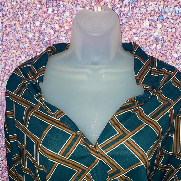 Forest Green and Brown Forever21 cropped Blouse! - Picture 2 of 6